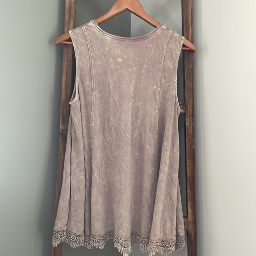 Altar’d State Tank Top - Picture 5 of 11